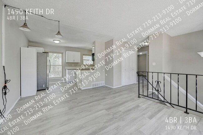 1490 Keith Dr