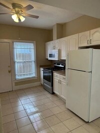 4823 Jackson St photo'