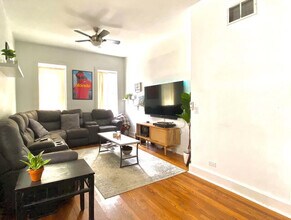 1820 S Throop St in Chicago, IL - Building Photo - Building Photo