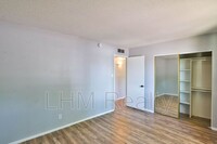 2108 W Laurel Ln photo'