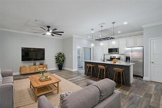 2429 E Jefferson St in Orlando, FL - Building Photo - Building Photo