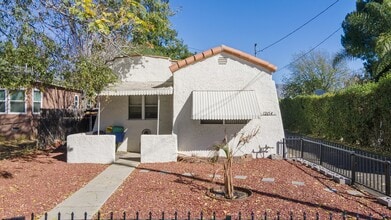 12652 Bradley Ave in Sylmar, CA - Foto de edificio - Building Photo