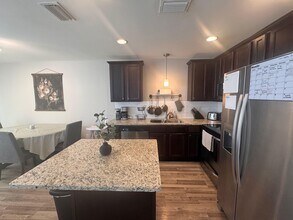 194 Ellis Ave in Niceville, FL - Building Photo - Building Photo