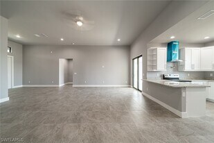 2458 NW 21st Terrace in Cape Coral, FL - Building Photo