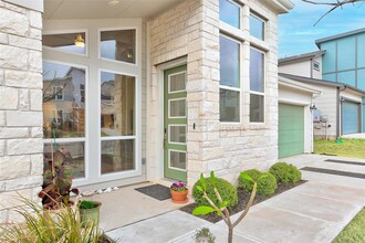 9720 Evening Canopy Dr in Manor, TX - Building Photo - Building Photo