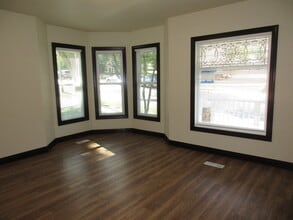 141 E Gorham St, Unit 1 in Madison, WI - Foto de edificio - Building Photo