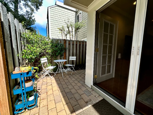 384 Pine Hill Rd in Mill Valley, CA - Building Photo - Building Photo