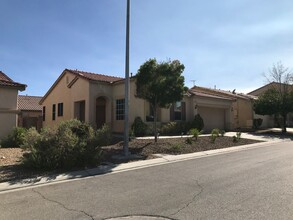 7437 Wagonwheel Ranch Way in Las Vegas, NV - Building Photo - Building Photo