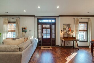 2110 Acklen Ave, Unit 102 in Nashville, TN - Foto de edificio - Building Photo