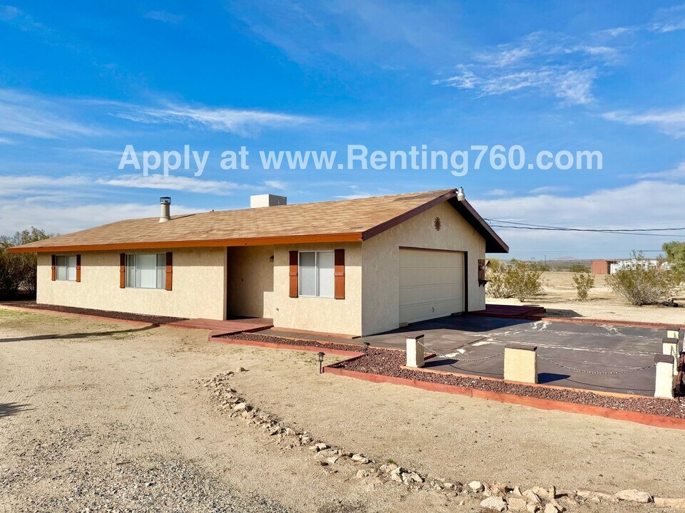 65036 E Broadway in Joshua Tree, CA - Building Photo