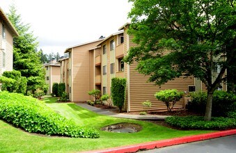 Brackett Apartments in Edmonds, WA - Building Photo - Building Photo