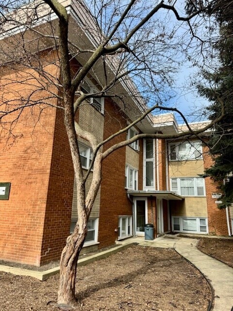 3352 W Hutchinson St in Chicago, IL - Building Photo - Building Photo