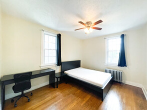 5858 Beacon St, Unit 1/2 in Pittsburgh, PA - Foto de edificio - Building Photo