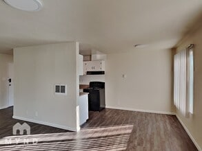 240 Athol Ave in Oakland, CA - Foto de edificio - Building Photo