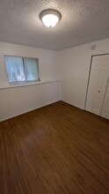 3317 Myrle St, Unit 3317 Myrle B in Alton, IL - Foto de edificio - Building Photo
