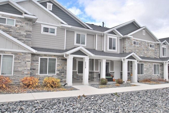 2254 W Nibley Pkwy in Logan, UT - Building Photo - Building Photo