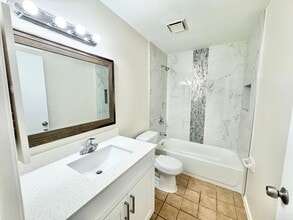 5356 24th Ave SW in Naples, FL - Building Photo - Building Photo