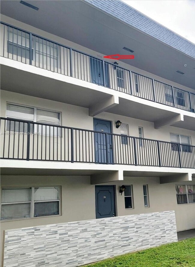 property at 7911 N Colony Cir