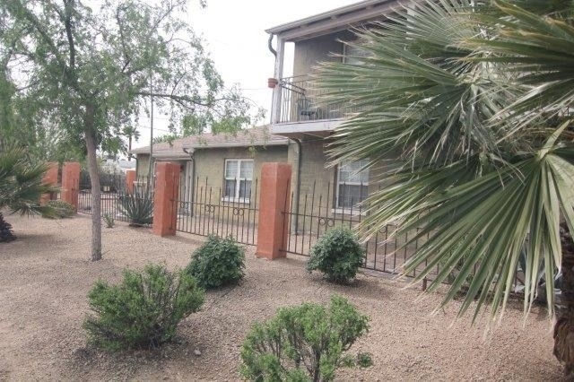 1301 W McDowell Rd in Phoenix, AZ - Building Photo