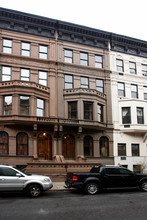 110 W 75th St in New York, NY - Building Photo - Building Photo