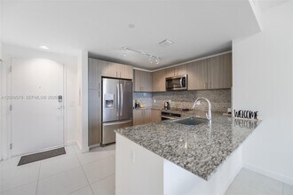 5350 NW 84th Ave in Doral, FL - Building Photo - Building Photo