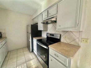 11907 Argonne Forest Trail in Austin, TX - Building Photo - Building Photo