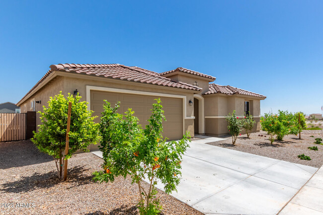 19534 W San Miguel Ave in Litchfield Park, AZ - Building Photo - Building Photo