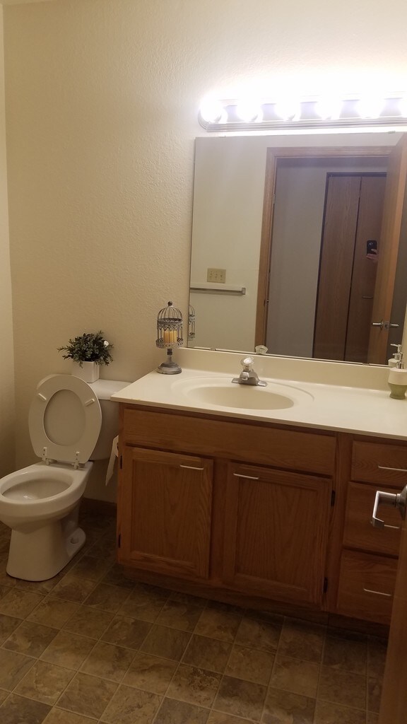 Silver Creek Village 55+ Senior Apartments in Glendale, WI