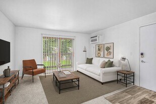 Brookside Apartments in Springfield, MI - Building Photo