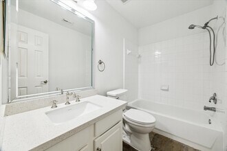 227 Blushwood Pl in Spring, TX - Building Photo - Building Photo