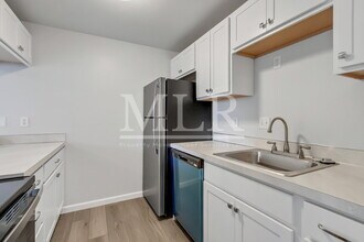 1700 Lake Park Dr SW in Tumwater, WA - Building Photo - Building Photo