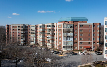 So. River Condo At Heritage Harbour in Annapolis, MD - Building Photo - Primary Photo