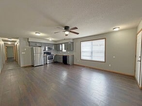 1508 W Rainey St in Ozark, MO - Building Photo - Building Photo