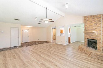 10000 Bugle Dr in Fort Worth, TX - Building Photo - Building Photo