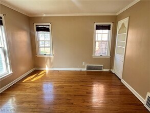 3551 Antisdale Ave in Cleveland Heights, OH - Foto de edificio - Building Photo