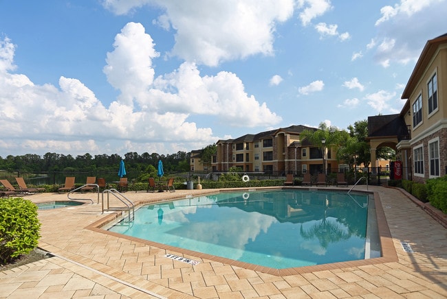 The Landings at Long Lake
