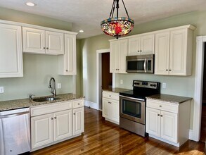 35 Grafton St in Shrewsbury, MA - Building Photo - Building Photo