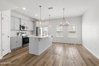 413 Raven Ln in Panama City, FL - Building Photo - Building Photo