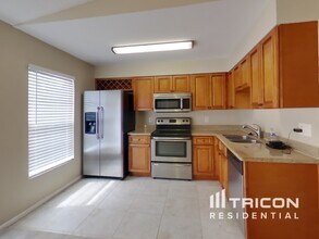 14004 Basin St in Tampa, FL - Building Photo - Building Photo