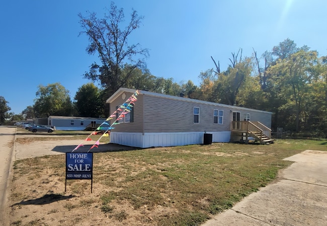 92 Deerwood Park in Centralia, IL - Building Photo - Building Photo