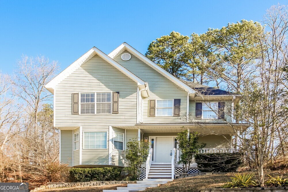 1042 Whispering Woods Dr in Canton, GA - Building Photo