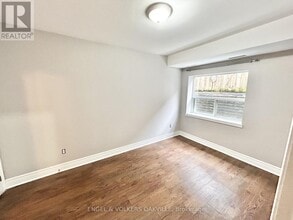 15 Thirty Third St in Toronto, ON - Building Photo - Building Photo