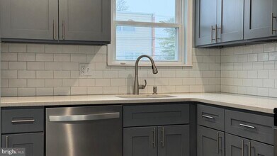 12611 Biscayne Dr in Philadelphia, PA - Building Photo - Building Photo