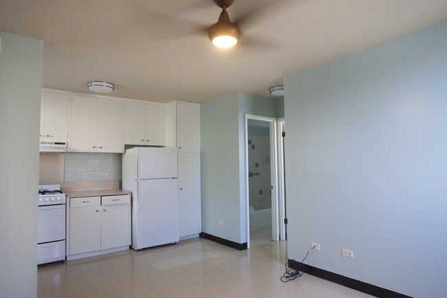 Hale Palolo Apartments in Honolulu, HI - Building Photo - Interior Photo