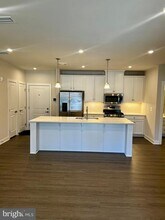 10421 Resort Road in Ellicott City, MD - Building Photo - Building Photo