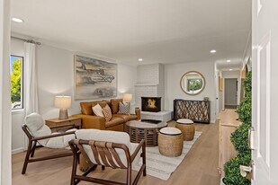 1571 David Ave in Monterey, CA - Building Photo