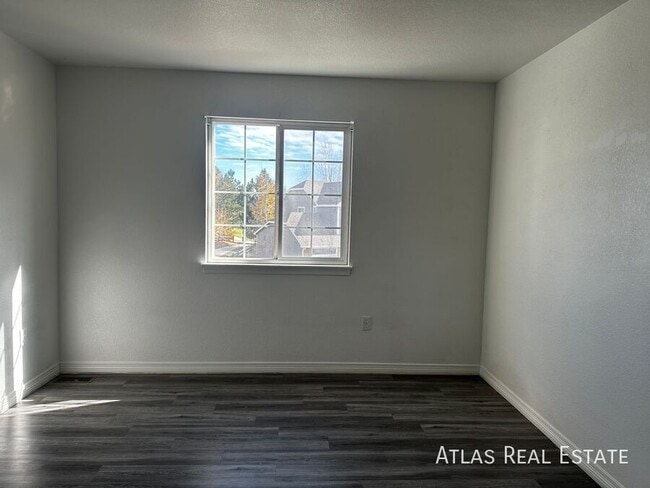 property at 10789 Vista Rd