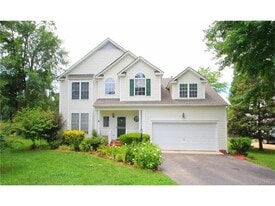 6512 Southshore Dr in Midlothian, VA - Building Photo