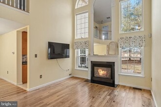 177 La Costa Dr in Gloucester Township, NJ - Building Photo - Building Photo