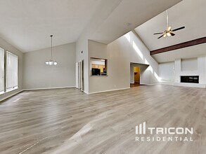 5814 Arncliffe Dr in Houston, TX - Foto de edificio - Building Photo